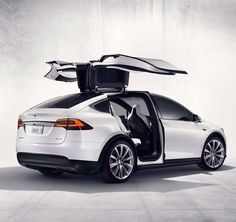 Elon Musk confirmă lansarea a patru modele noi în gama Tesla Motors: un SUV compact, un pick-up, o utilitară și un minibus