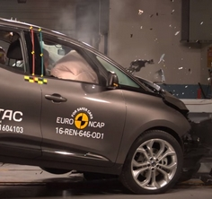 Toyota Hilux, Kia Niro și Renault Scenic primesc cinci stele EuroNCAP